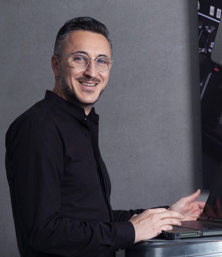 roda computer GmbH - Ronald Smith - Sales roda computer GmbH - Ronald Smith - Sales